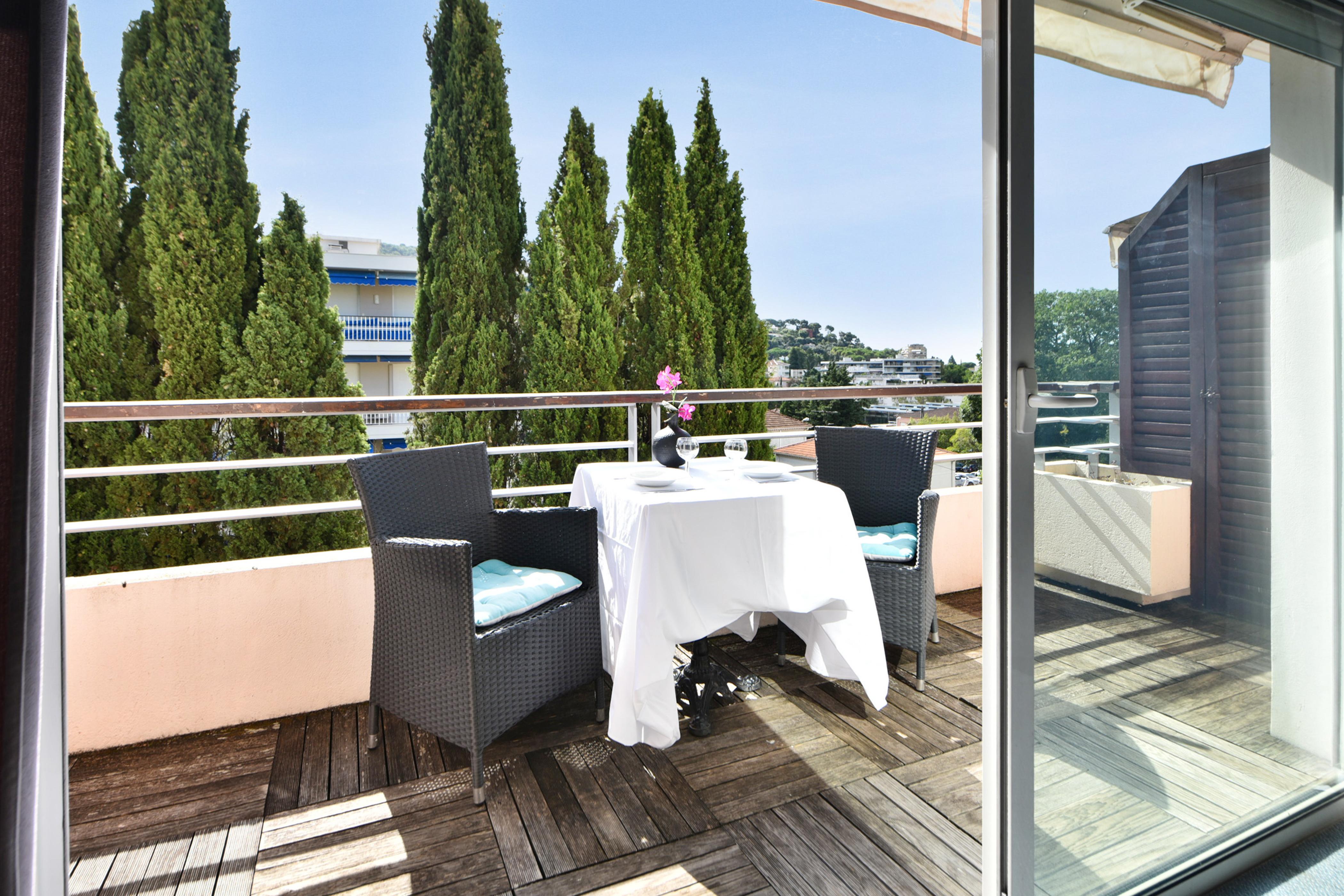 Zenitude Hotel-Residences Ле Кане Екстериор снимка