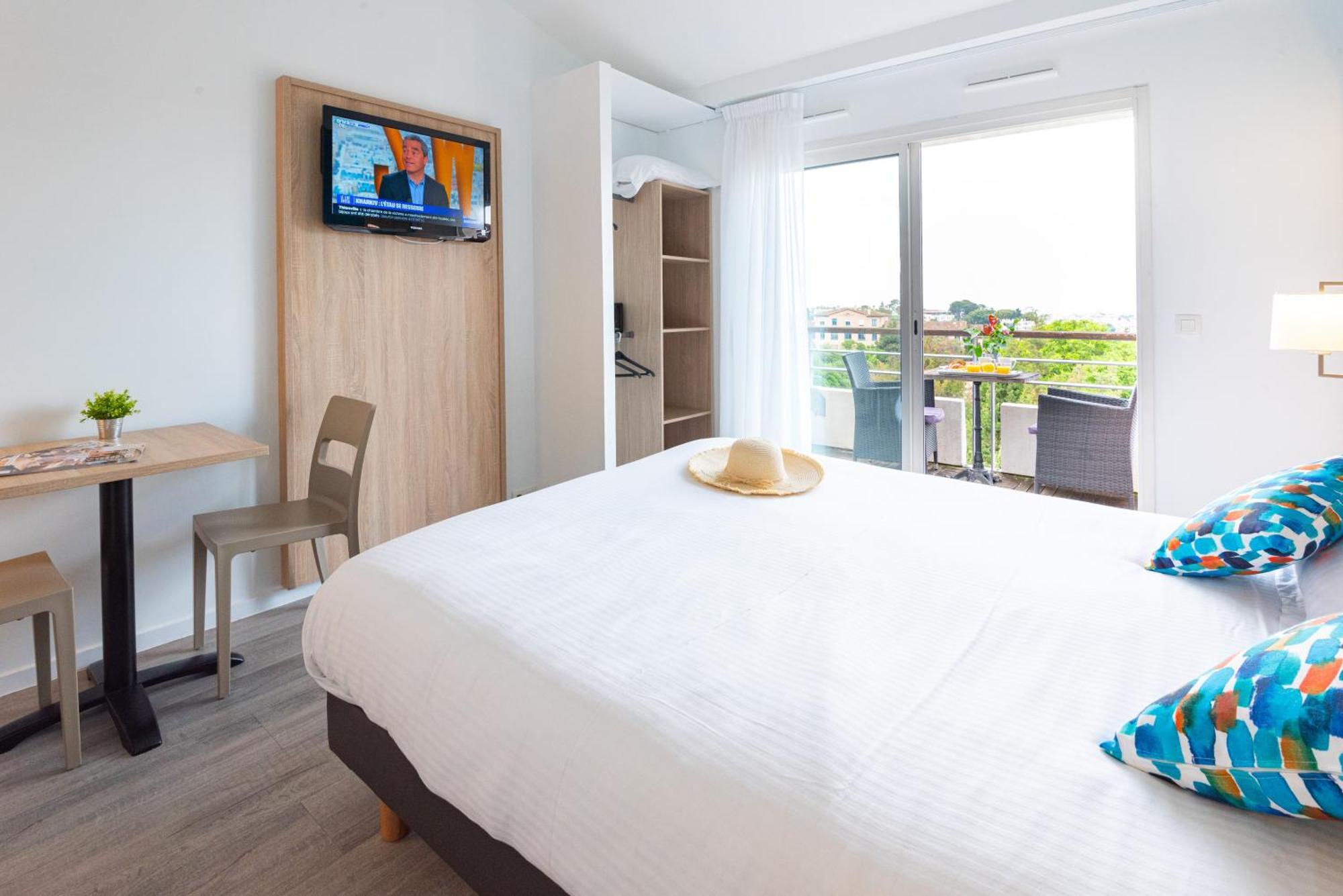 Zenitude Hotel-Residences Ле Кане Екстериор снимка