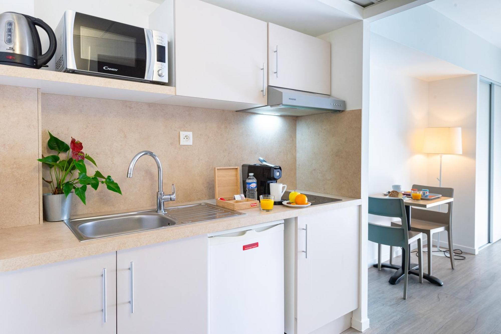 Zenitude Hotel-Residences Ле Кане Екстериор снимка