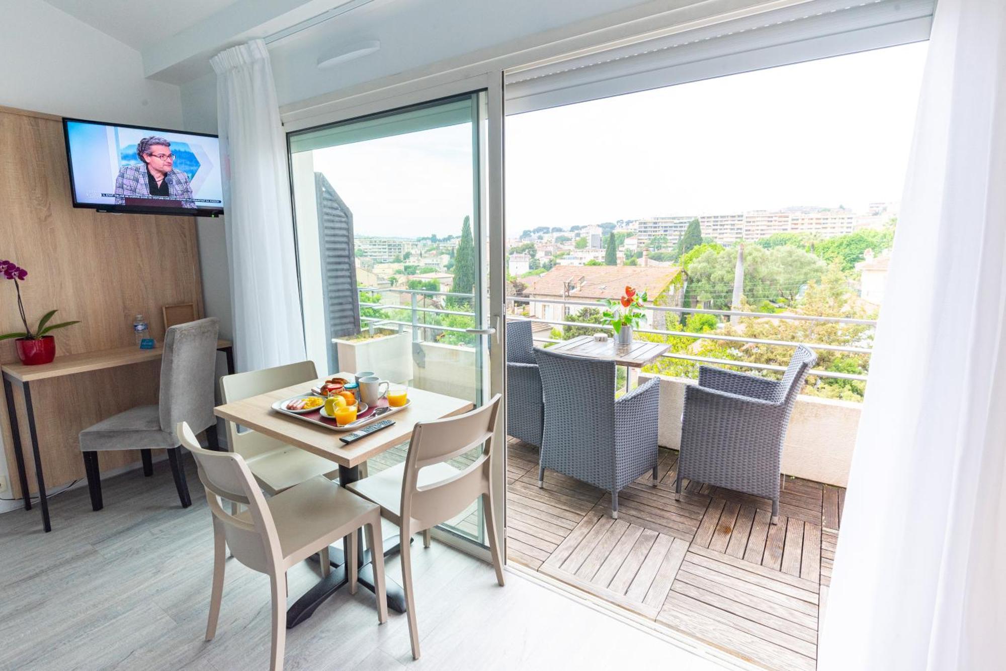 Zenitude Hotel-Residences Ле Кане Екстериор снимка